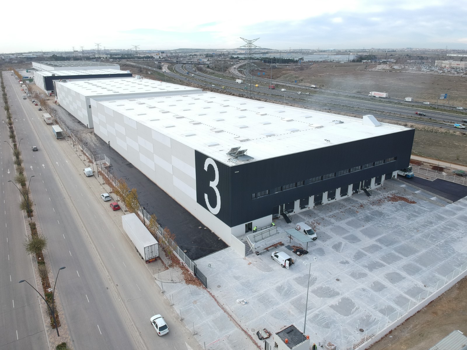 Parque logístico en polígono gavilanes Getafe construida por Onilsa